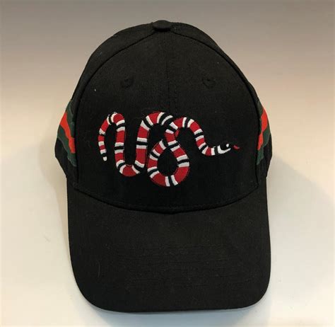 giacca serpente gucci|Gucci snake designs.